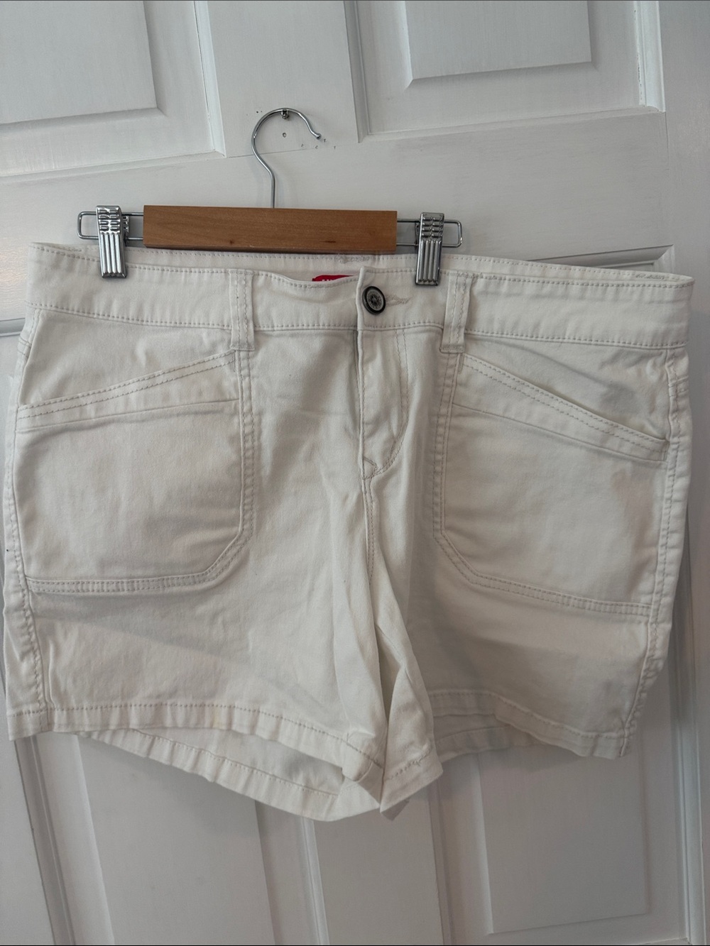 Union Bay  White Cotton Casual Shorts